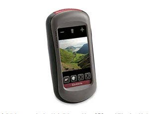 GPS device offers built-in camera